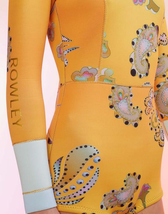  신시아 로리 원피스 수영복 신시아 로울리 선라이즈 웨트슈트 골드 페이즐리 - CYNTHIA ROWLEY