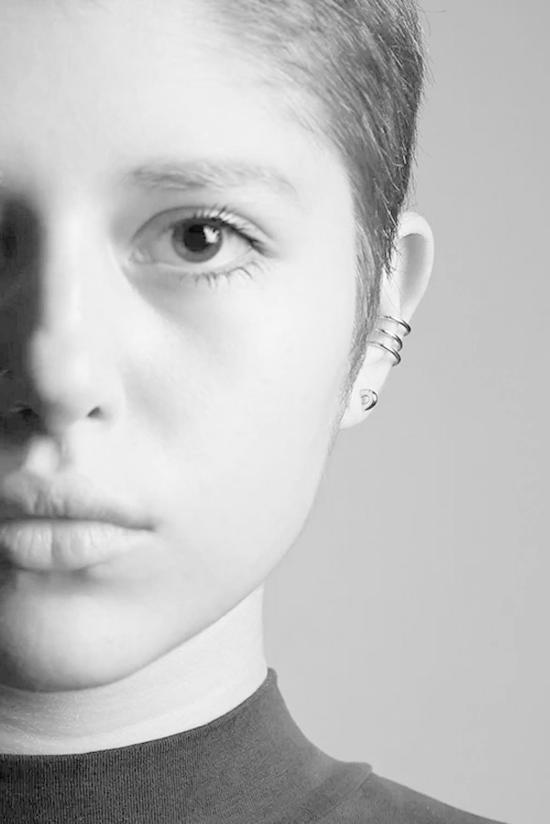  Fay Andrada 이어링 페이 안드라다 실버 카비오 스터드 귀걸이 - OTHER BRANDS