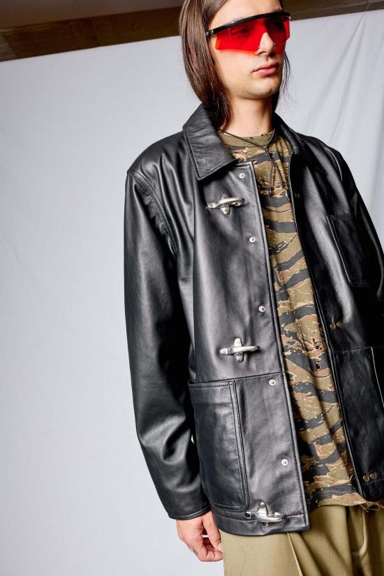  어셈블리 뉴욕 가죽 자켓 어셈블리 블랙 가죽 파이어맨 필드 - ASSEMBLY NEW YORK