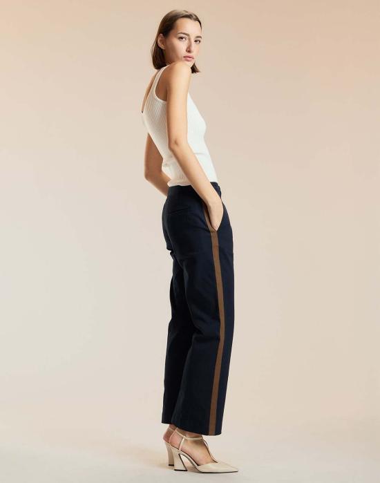  신시아 로리 크롭 팬츠 신시아 로울리 라일리 사이드 스트라이프 크롭 플레어 팬츠 네이비 - CYNTHIA ROWLEY