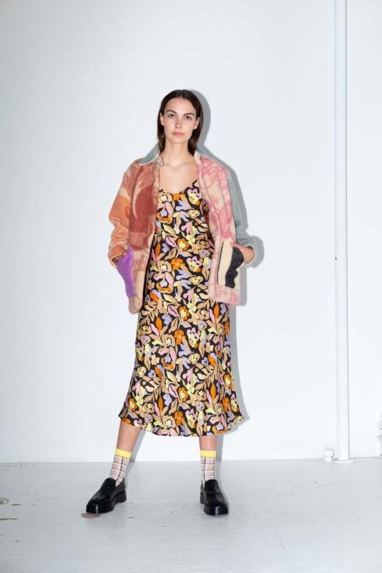  언타이틀드 인 모션 미디 원피스 무제 In Motion Desire Slip Dress Lucida - UNTITLED IN MOTION