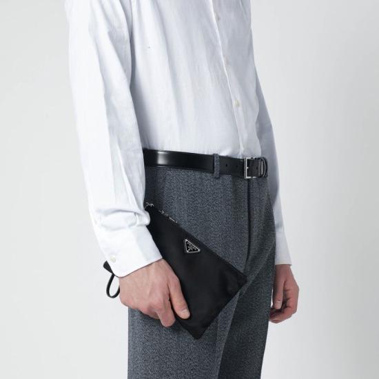 26FW 프라다 리나일론 사피아노 레더 파우치 2NH0042DMHF0002 Black - PRADA