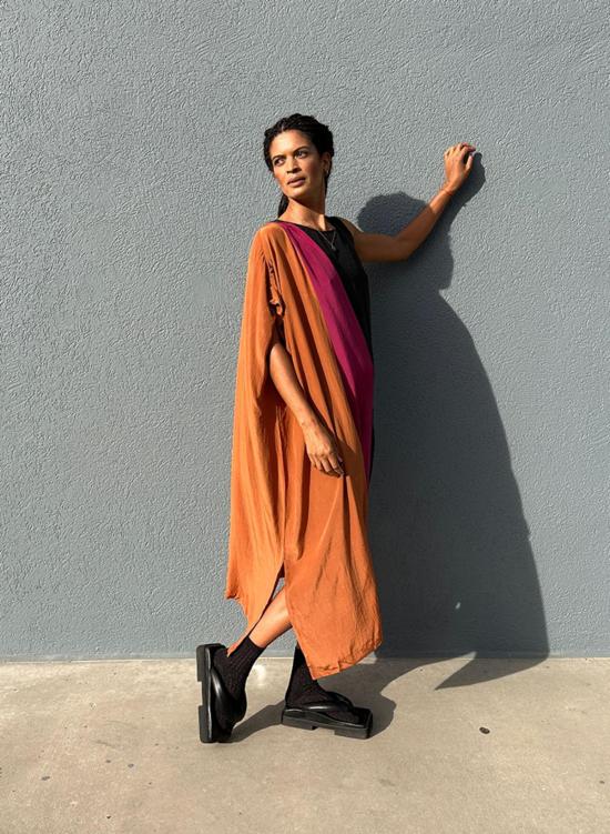  시크 콜렉티브 미디 원피스 Seek Collective Thanh 드레스 실크 컬러 블록 - SEEK COLLECTIVE