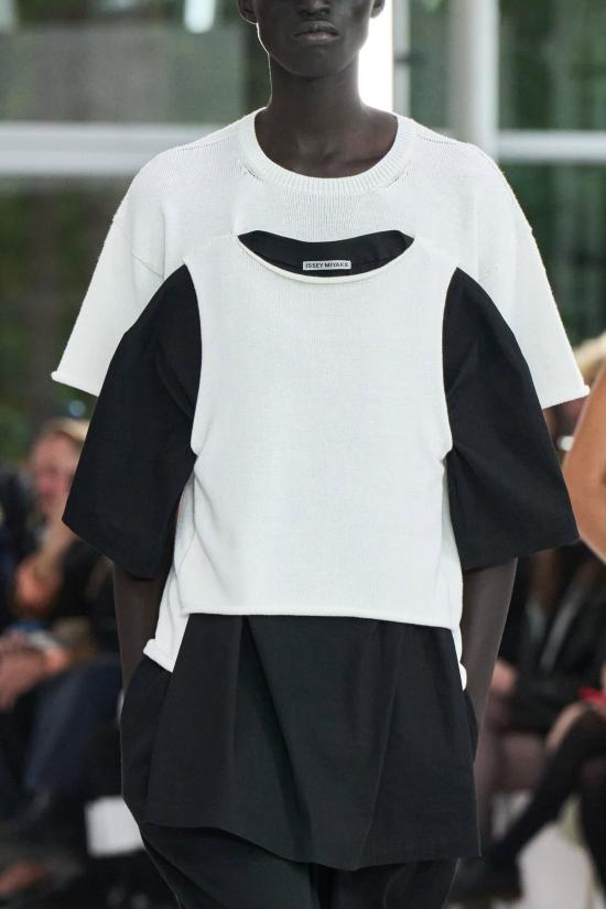  이세이 미야케 스웨터 웨어 앤 워른 - ISSEY MIYAKE