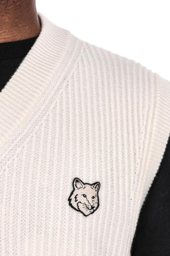 25FW 메종키츠네 폭스 헤드 울 립드 베스트 PM00810KT1149P700 White - MAISON KITSUNE