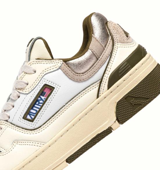 25FW 오트리 CLC 로우탑 레더 스니커즈 ROLW TE02WHT LIZARD Neutrals - AUTRY