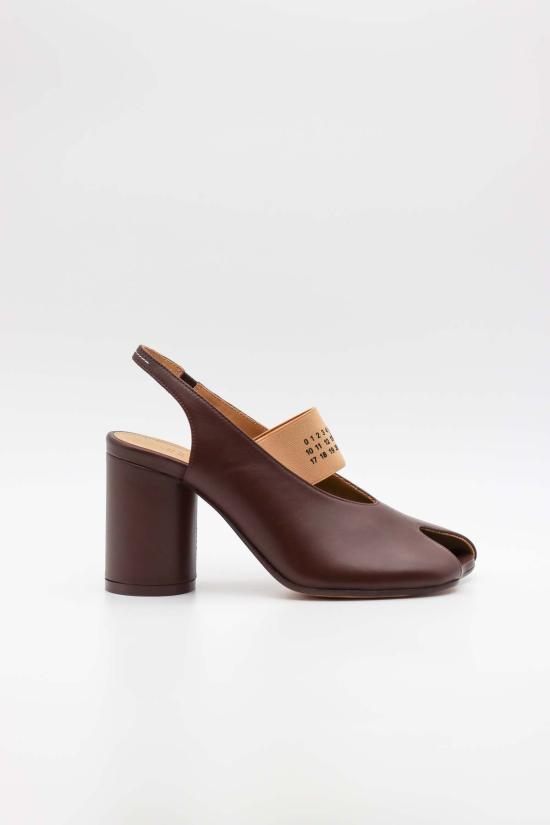  마르지엘라 샌들 메종  MM6 힐  브라운 - MAISON MARGIELA