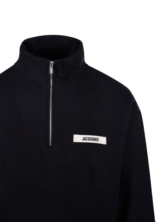 26FW 자크뮈스 하프 집업 스웨트 셔츠 SSM00313AJ00174 990 BLACK - JACQUEMUS