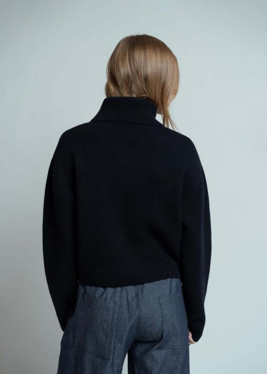  얼루드 자켓 알루드 칼라 지퍼 스웨터 재킷 딥 나이트 - ALLUDE