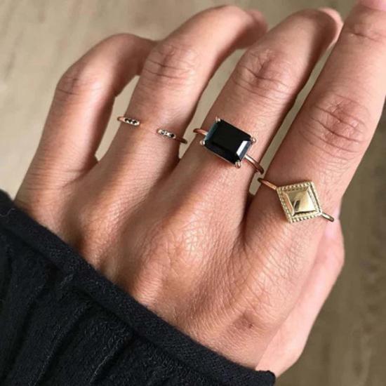  제니 권 디자인스 반지 제니 권 이스트 웨스트 오닉스  14k 골드 - JENNIE KWON DESIGNS