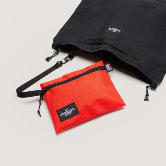  백스 인 프로그레스 백팩 Bags In Progress 지퍼  블랙 - BAGS IN PROGRESS