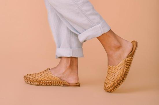  Umber & Ochre 뮬/슬리퍼 엄버 & 오커 모힌더스 허니 슬라이드 - OTHER BRANDS