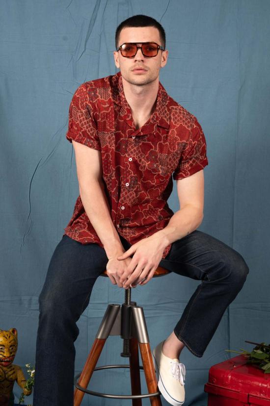  두샨트 반팔 셔츠 . 돈 캠프 칼라 셔츠 레드 추상 프린트 - DUSHYANT