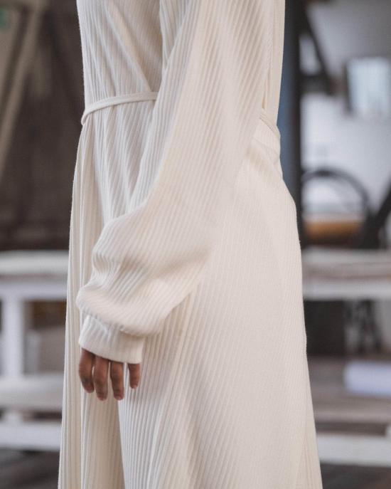  베이스레인지 원피스 Baserange Shaw Kaftan 드레스 오프 화이트 - BASERANGE