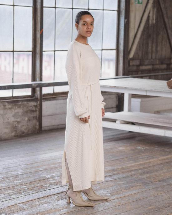  베이스레인지 원피스 Baserange Shaw Kaftan 드레스 오프 화이트 - BASERANGE