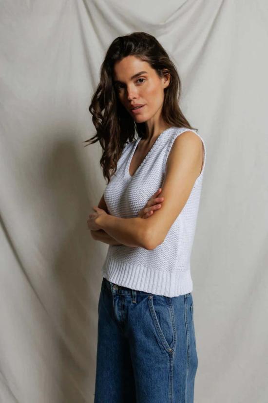 퍼펙트 화이트 티 스웨터 페기 U넥 - PERFECT WHITE TEE
