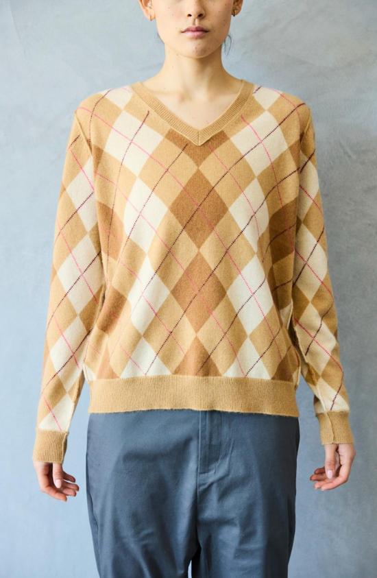  브라조 트리콧 스웨터 브라조 트리코 아가일 브이넥  카멜 - BRAZEAU TRICOT