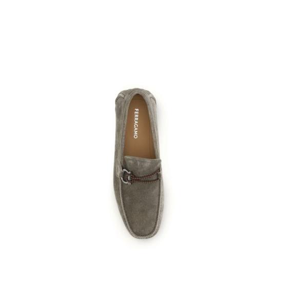  살바토레 페라가모 로퍼 페라가모 송아지 가죽 보스 타우러스 슬립온  그레이 - SALVATORE FERRAGAMO