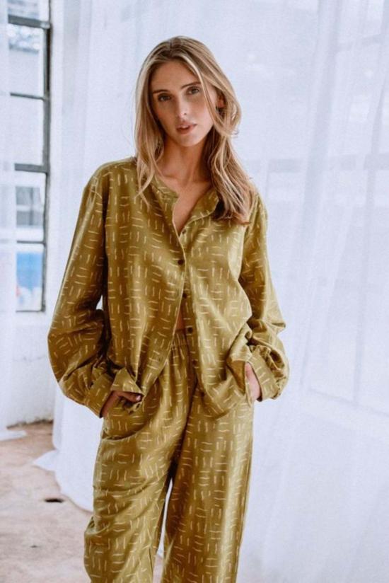  마엘루 디자인스 스트레이트 팬츠 Maelu Designs Twiggy 라운지 팬츠 올리브 - MAELU DESIGNS