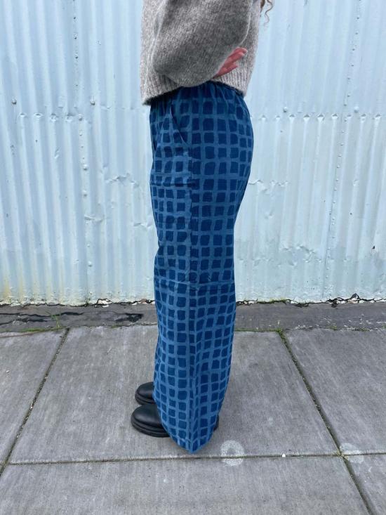  해피 프렌치 갱 트레이닝/조거 팬츠 오마르 빅 스퀘어 팬츠 인디고 - HAPPY FRENCH GANG