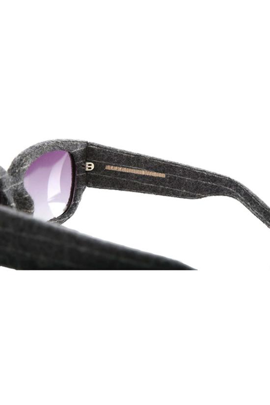  알렉산더 왕 안경 커브드 직사각형 AW/8/4 선글라스 그레이 핀스트라이프 - ALEXANDER WANG
