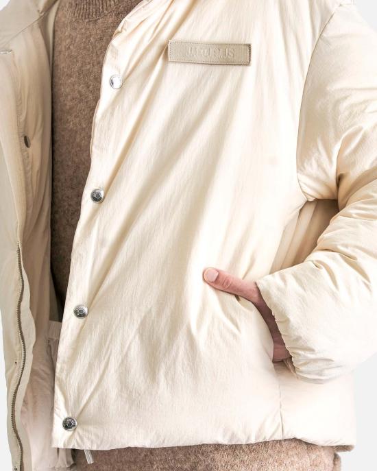  자크뮈스 숏패딩 Jacquemus La Doudoune 오프 화이트 - JACQUEMUS