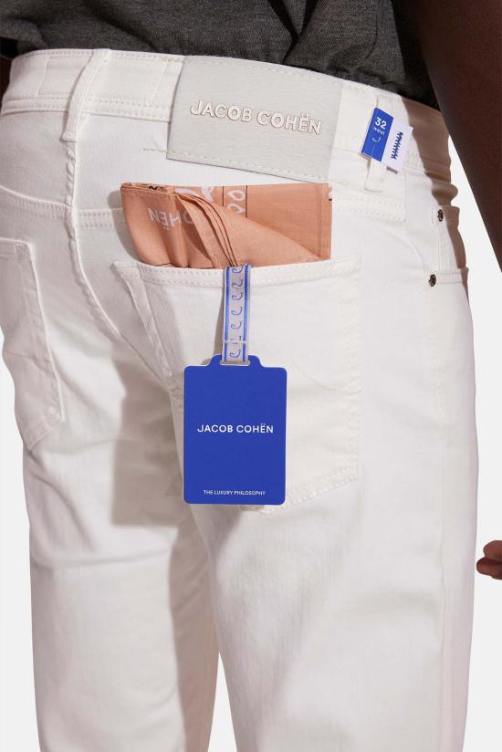  야콥코헨 스트레이트 팬츠 Jacob Cohen Bard 9.5oz 스무스 5포켓 데님 오프화이트 - JACOB COHËN