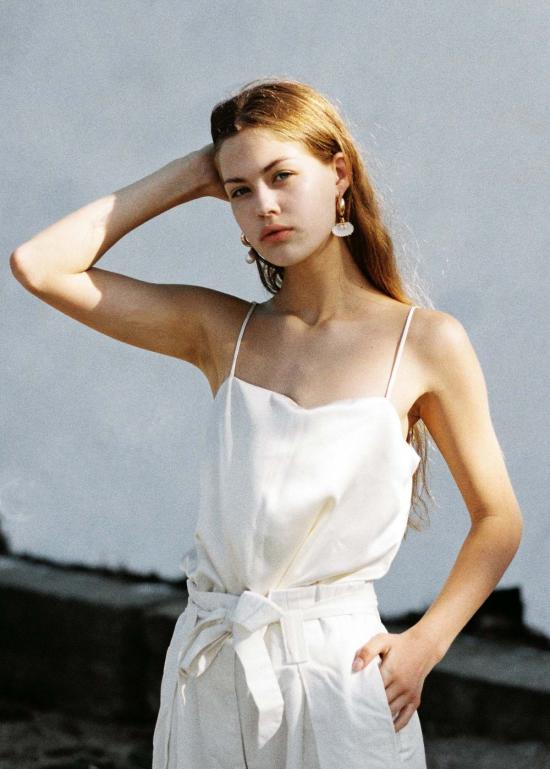  메릿 찰스 민소매 티셔츠 코린 실크  아이보리 화이트 - MERRITT CHARLES