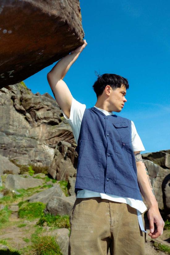  에브리데이 마운티니어링 베스트 데일리 마운티니어링 헴프 테크  네이비 - EVERYDAY MOUNTAINEERING