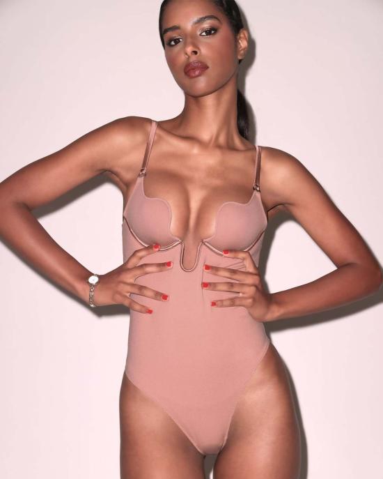  플뢰르 뒤 말 바디수트 티셔츠 Fleur Du Mal Le Stretch Micro Seduce U 플런지 바디수트 Tan - FLEUR DU MAL