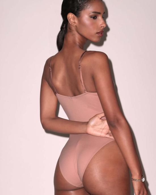  플뢰르 뒤 말 바디수트 티셔츠 Fleur Du Mal Le Stretch Micro Seduce U 플런지 바디수트 Tan - FLEUR DU MAL