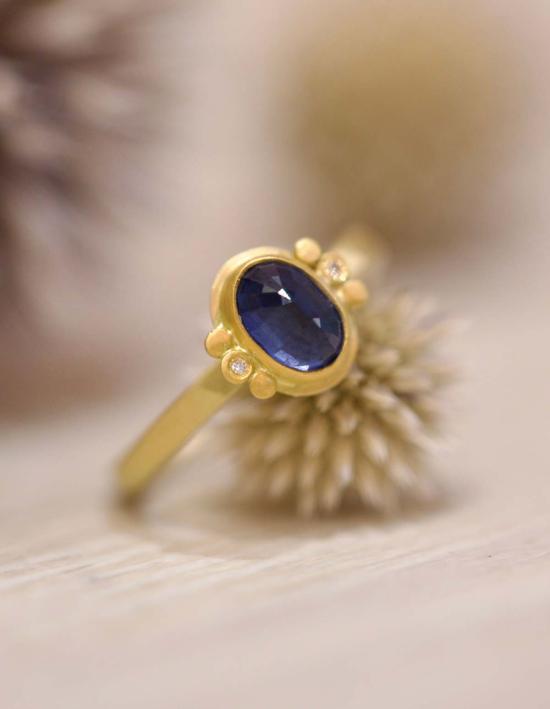  아난다 칼사 주얼리 반지 아난다 칼사 로즈컷 타원형 블루 사파이어  골드 - ANANDA KHALSA JEWELRY
