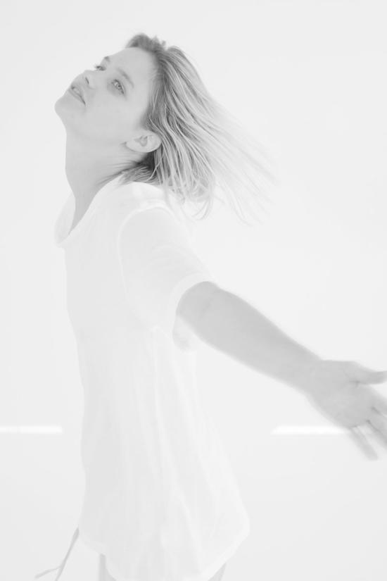  아멘테 반팔 티셔츠 A Mente 가먼트 다이 오버사이즈 코튼 크루넥 티셔츠 (염색 없음) - AMENTE