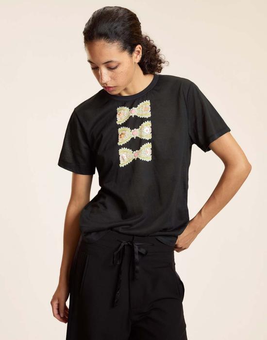  신시아 로리 반팔 티셔츠 신시아 로울리 포일 프린트 티셔츠 블랙 멀티 - CYNTHIA ROWLEY