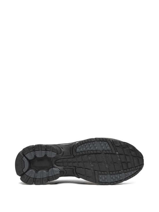 써코니 스니커즈 사우코니 프로그리드 V2  블랙/실버 - SAUCONY