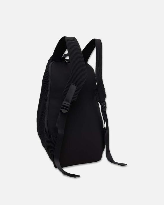  이세이 미야케 백팩 옴므 플리세  플리츠  블랙 - ISSEY MIYAKE