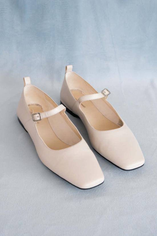  베가본드 플랫 슈즈 방랑자 델리아 메리 제인 오프 화이트