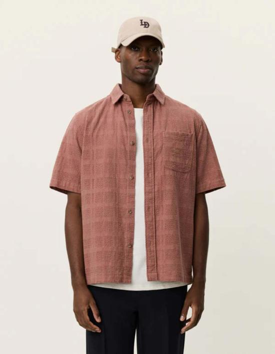 26SS 레듀 반팔 셔츠 Les Deux Charlie Ss 셔츠 코냑 - LES DEUX