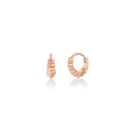  리지 맨들러 파인 주얼리 이어링 스트라이프 파브 미니 플루티드 크레센트 허기스 - LIZZI MANDLER FINE JEWELRY