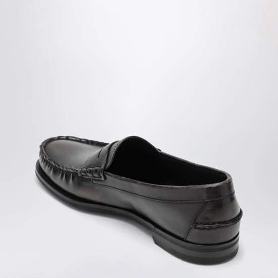 26FW 프라다 브러쉬드 레더 로퍼 2DB239X0002HII Black - PRADA