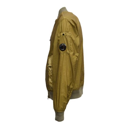 26SS 씨피 컴퍼니 봄버 자켓 20CMOW191A110185M Gold - C.P. COMPANY