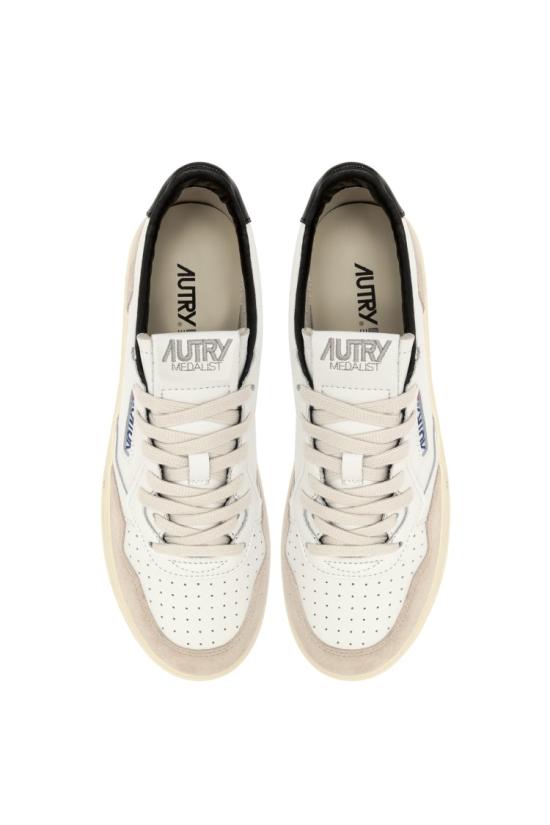 25SS 오트리 메달리스트 로우 스니커즈 AULM MA04WHT BLACK Neutrals - AUTRY
