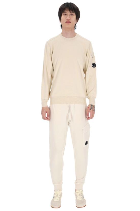 26SS 씨피 컴퍼니 코튼 씨 아일랜드 크루넥 렌즈 스웨터 20CMKN102A 110560A114 Neutrals - C.P. COMPANY