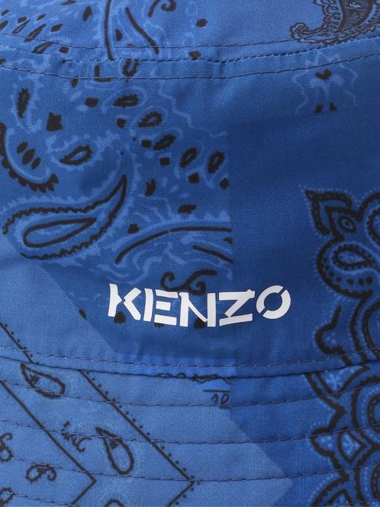  겐조 버킷햇 페이즐리 반다나 로고 버킷햇 블루 - KENZO