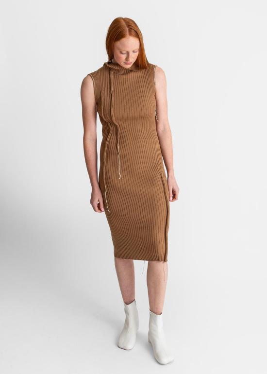  MM6 메종마르지엘라 미디 원피스 Mm6 메종 마르지엘라 리브 맥시 드레스 캐멀 - MM6 MAISON MARGIELA