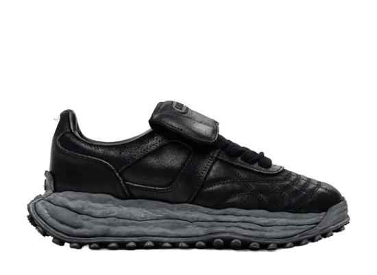 26SS 메종 미하라 야스히로 스니커즈 A16FW739 BLK DOM