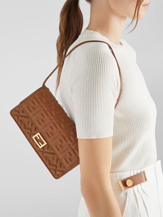26FW 펜디 바게트 체인 지갑 8M0498 AAJD F1UJK SELLIER OS - FENDI