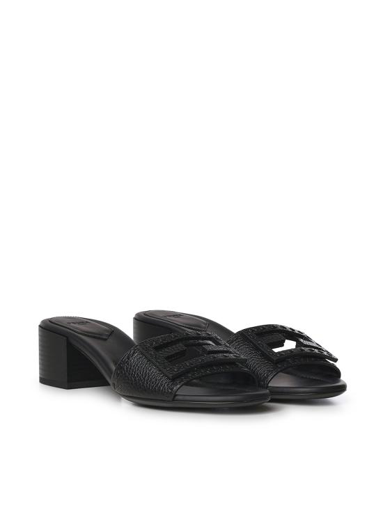 26FW 펜디 샌들 8R8862 AQY2F0QA1 BLACK - FENDI
