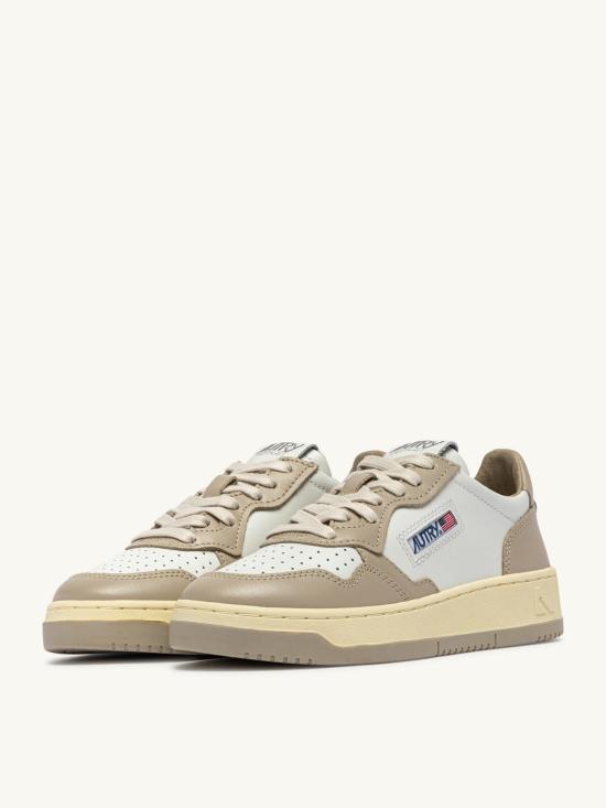 26FW 오트리 메달리스트 로우 스니커즈 AULM WB67 Beige - AUTRY