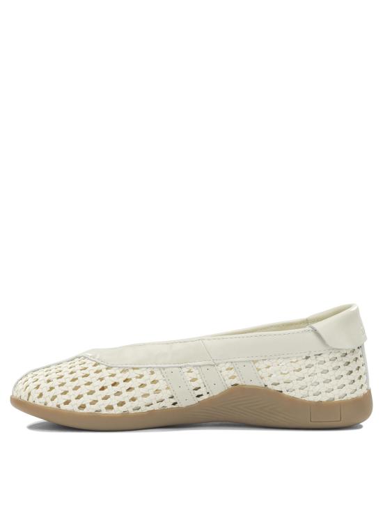 26FW 아디다스 플랫 슈즈 KI3582CREWHT CREWHT GUM4 White - ADIDAS
